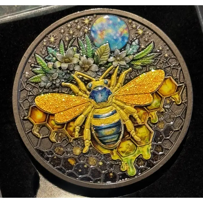 EXCLUSIVE BEE 2026 1 OZ COPPER COLOURED  GLITTER WINGS ROUND – limited to 1000
