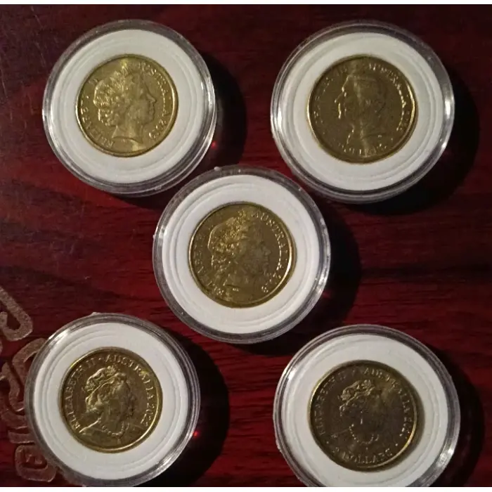 🎊🎉5x $2 dollar coloured coins australia