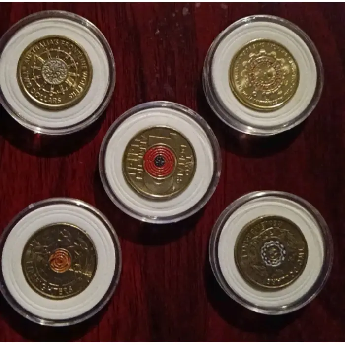 🎊🎉5x $2 dollar coloured coins australia