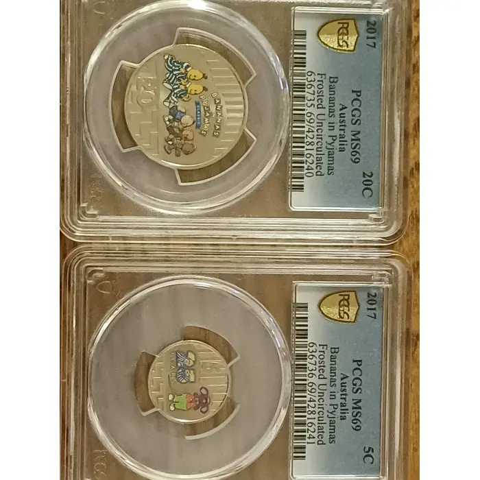 Banannas in Pyjamas frosted coin set