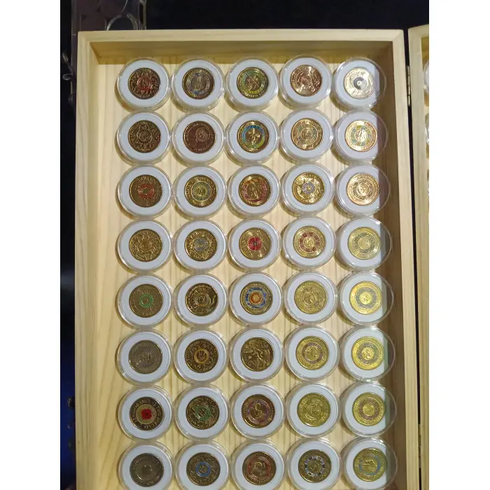 Full set of UNC COLOURED AUSTRALIAN$2 COINS $2 