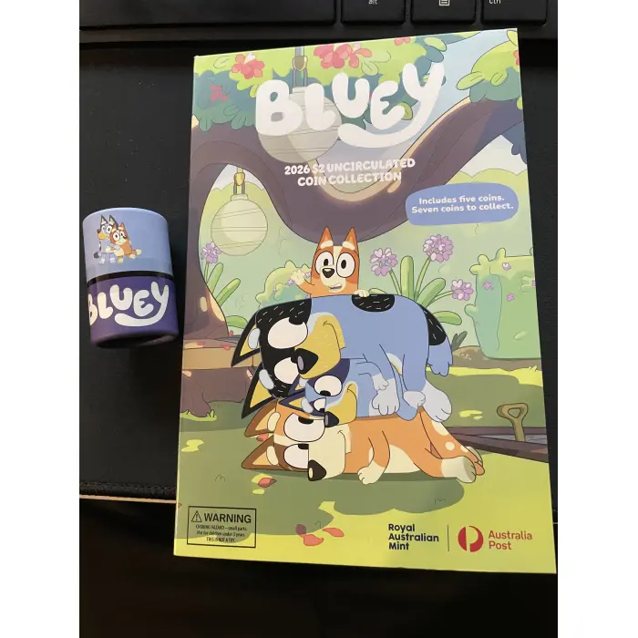2026 bluey folders unopened tubes below cost! 