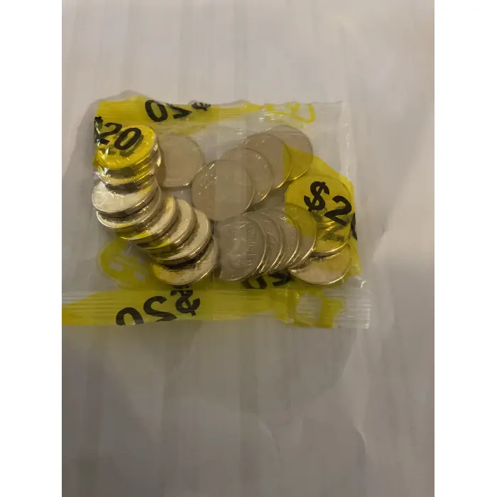 2026 $1 6 Mob of Roos UNC bags 