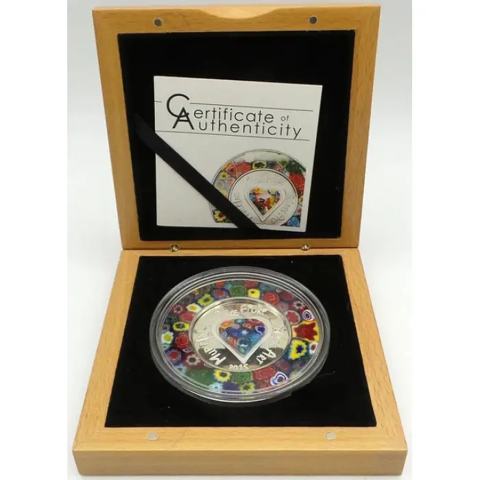 2015 (20g) Silver Glass Heart Art Coin - Mintage: 999