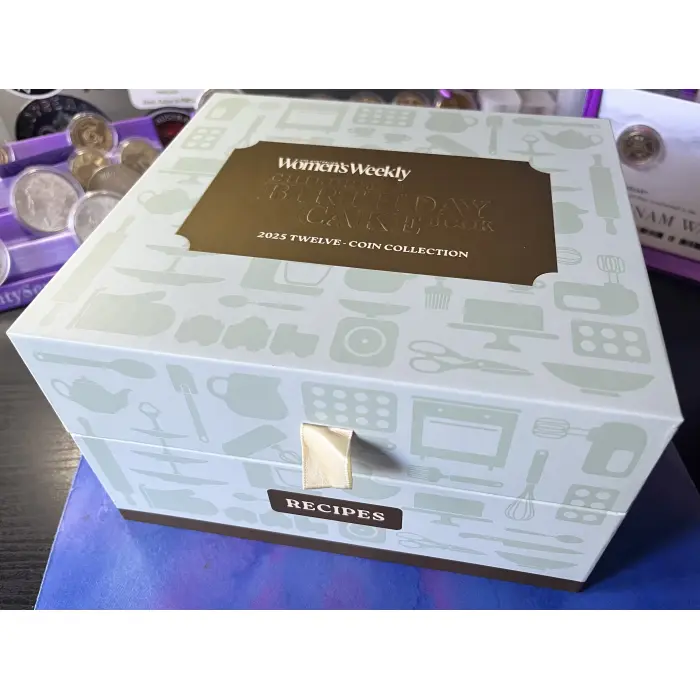 🎂2025 Women’s Weekly 12 Coin Recipe Box - Complete🎂