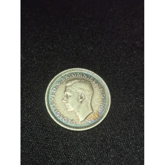 TONED 1943 Australian Silver Three Pence – San Francisco Mint ("S" Mintmark)