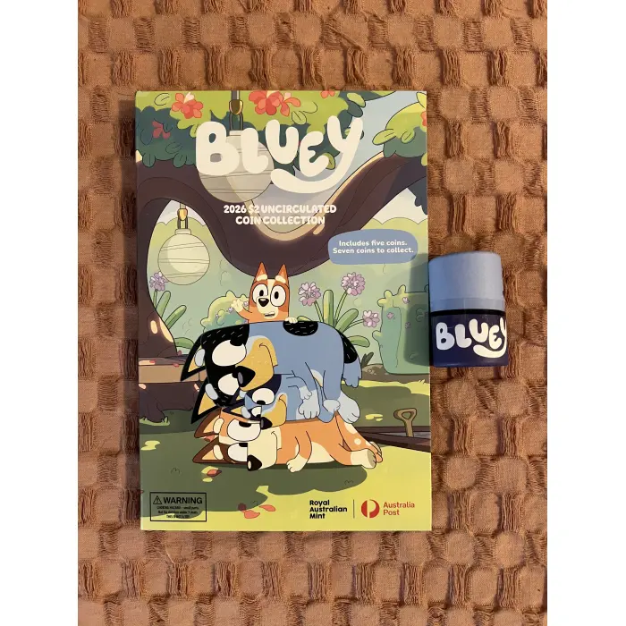 UNOPENED Bluey tube and folder