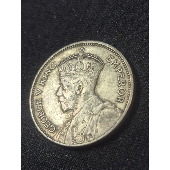 1934 New Zealand Silver One Shilling Coin (King George V)