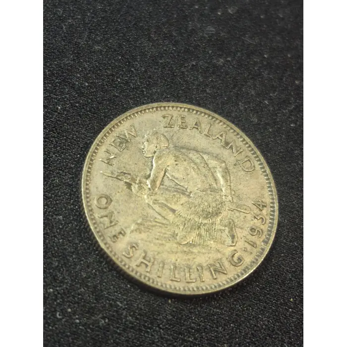 1934 New Zealand Silver One Shilling Coin (King George V)