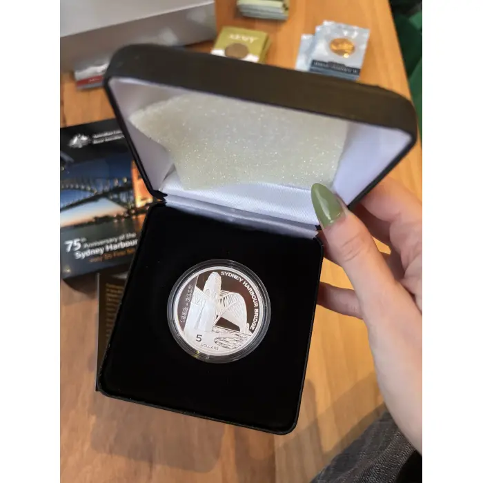 2007 75th Anniversary Sydney Harbour $5 Proof Coin - 99.9% pure silver
