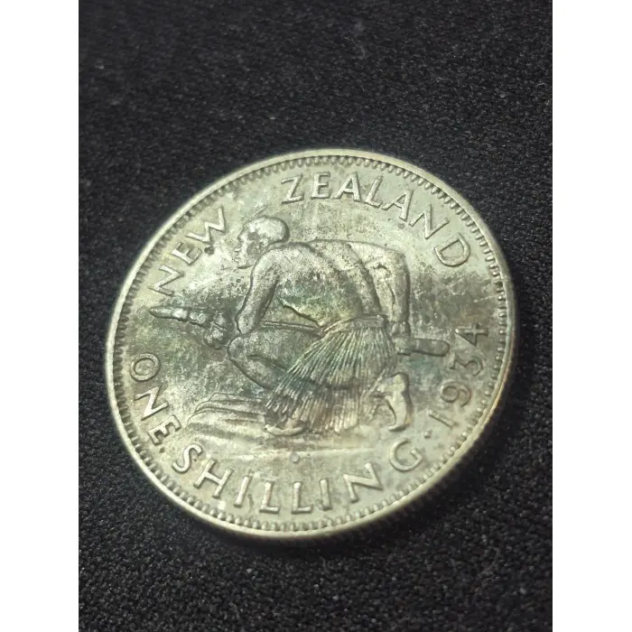 1934 New Zealand Silver One Shilling Coin (King George V) TONED