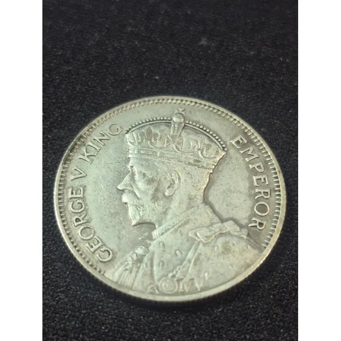 1934 New Zealand Silver One Shilling Coin (King George V) TONED