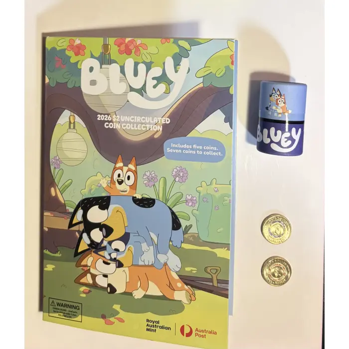 2026 Bluey Folder and Tube Set (Sealed Tube 1 in 10 Chance of Colour