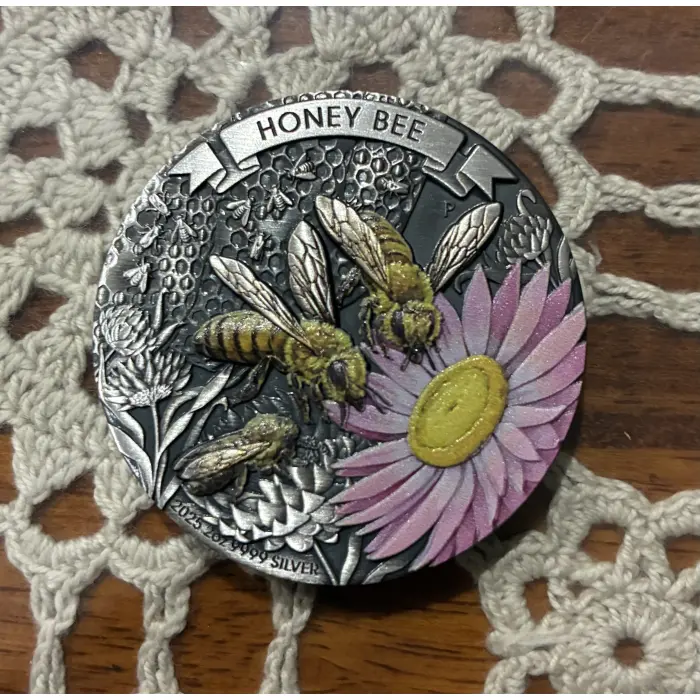 2025 HONEY BEE 2oz SILVER ANTIQUED $2 COLOURED COIN 