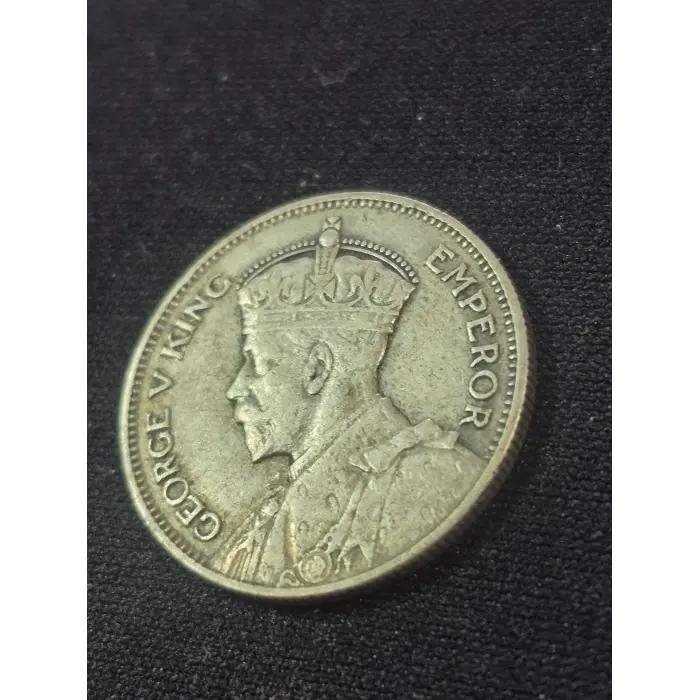 1934 New Zealand Silver One Shilling Coin (King George V)