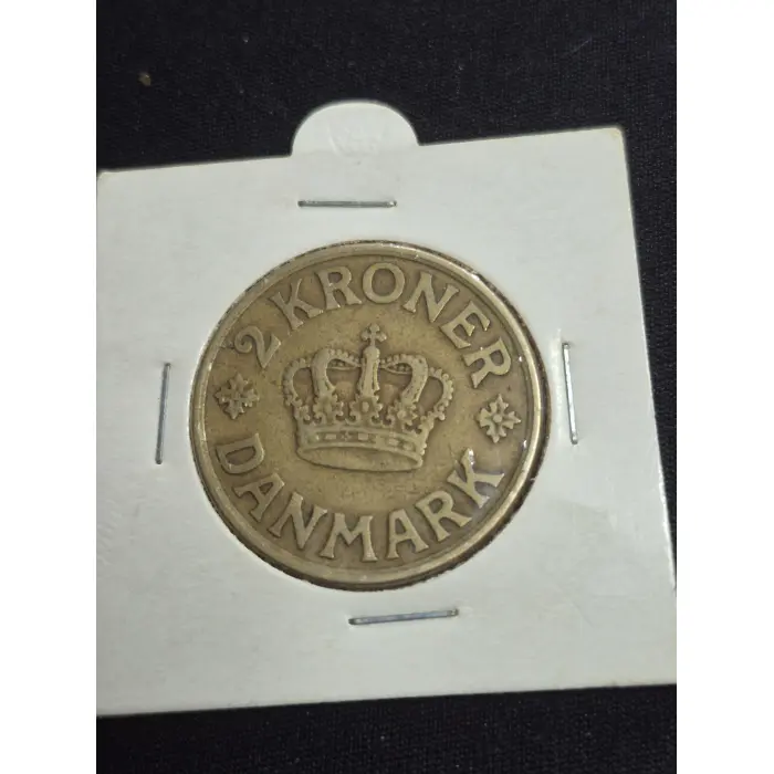 1926 Denmark 2 Kroner – King Christian X Aluminium-Bronze Coin (Lamination Fault