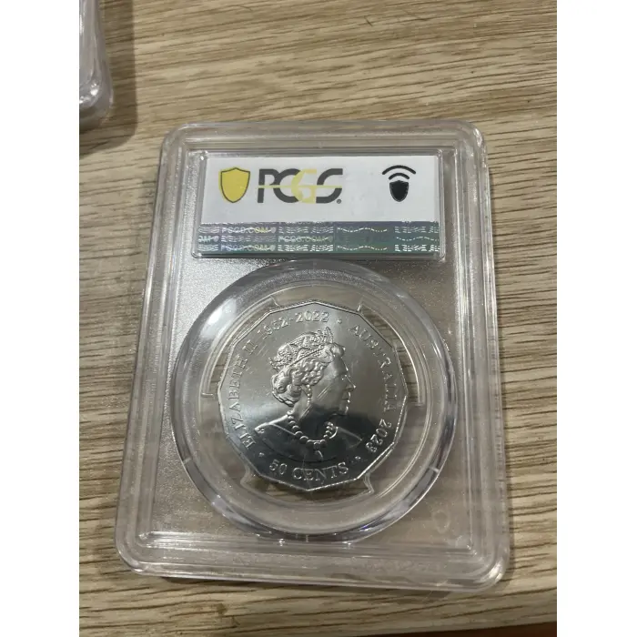 Australian mint celebrating Christmas, which is stunning coin