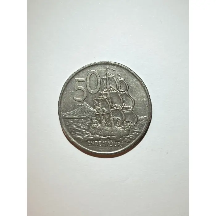 New Zealand NZ 1976 50c Silver Coin Endeavour Queen Elizabeth II