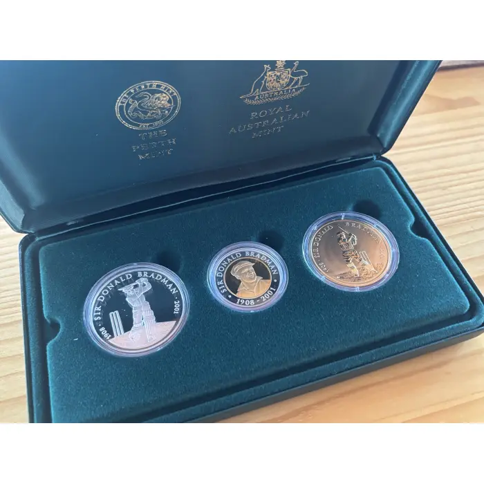 2001 Sir Donald Bradman - 3 piece commemorative set - gold, silver and al-zn