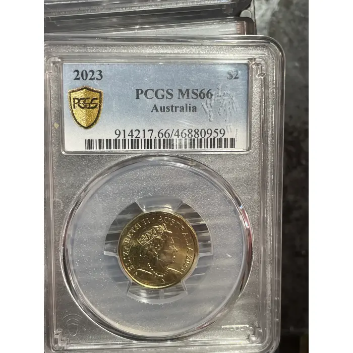 Two dollar with the queen 35000 wold wide