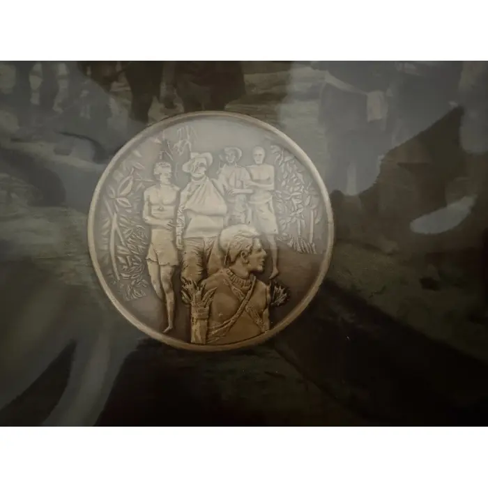 2010 PMC KOKODA Australia Papua New Guinea Remember Medallion + 55c Stamp