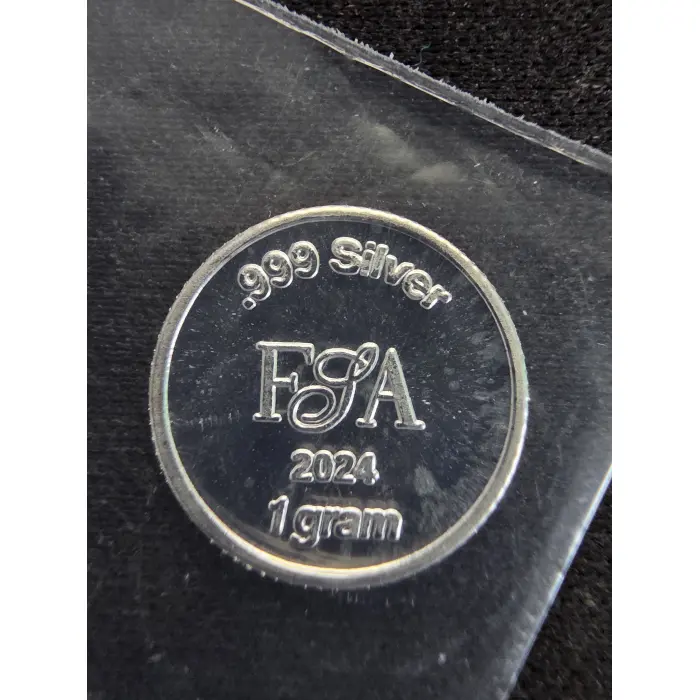 1 gram 2024 silver poppy 999 fine silver round