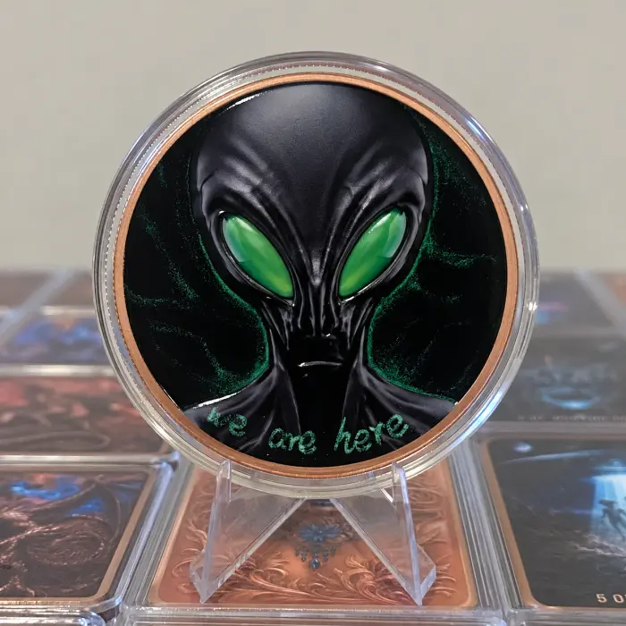 2026 Alien UFO Glow in the Dark 5 Oz .999 Copper Colourised Round In Capsule