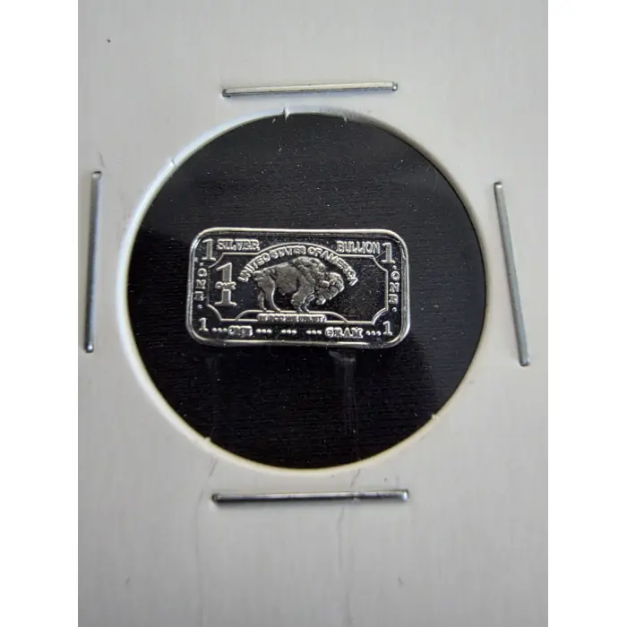 Silver Bullion bundle. 999 fine Bars, 1/10th oz round and NZ 50%  sixpence