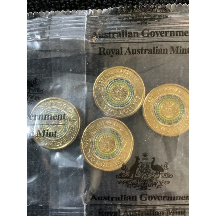 2017 RAM bag of 5 x Lest We Forget mosaic unc coins