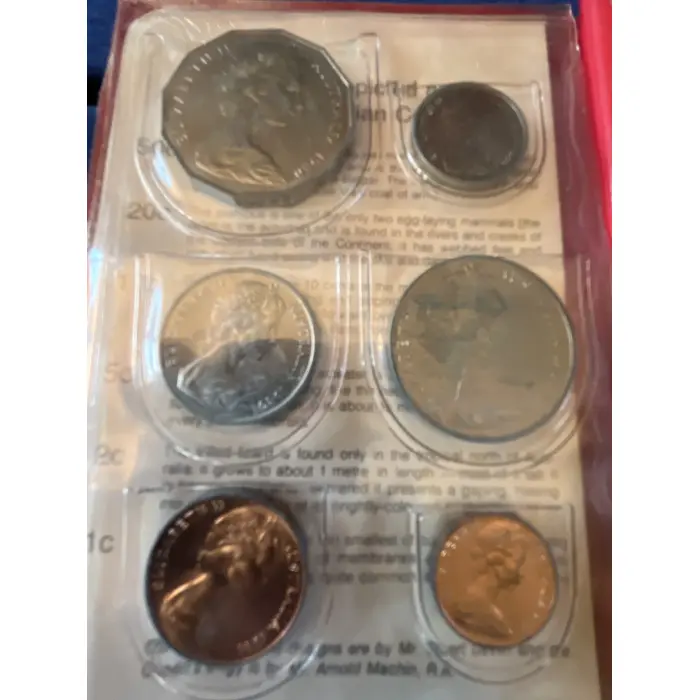 1980  Uncirculated Red Wallet set
