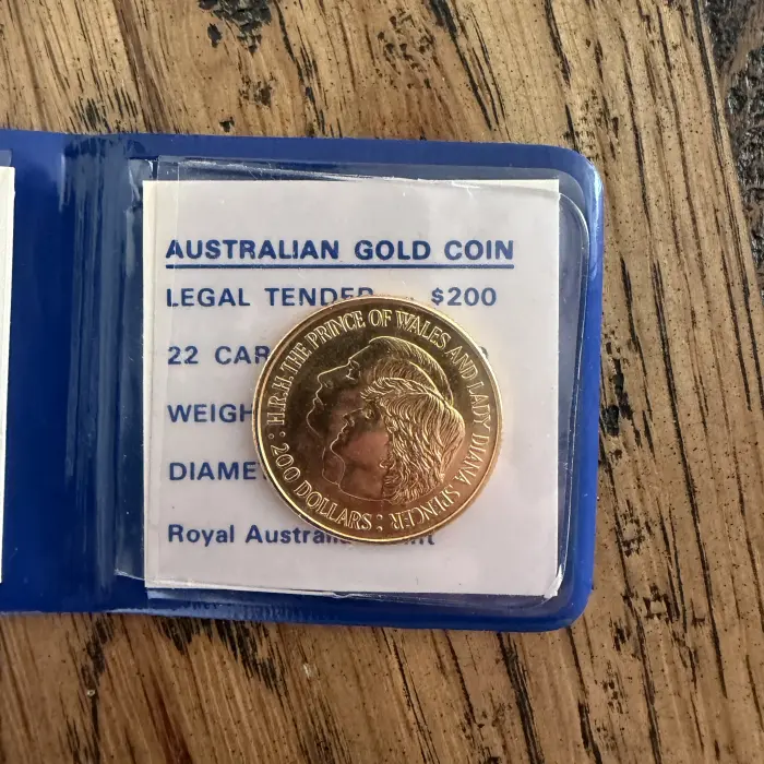 $200 Coin 1981 - Charles and Diana Perfect Condition