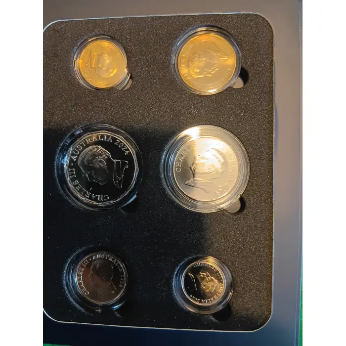 2022-2024 Last Queen Elizabeth 11 /First King Charles 111